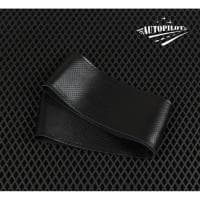 Оплетка (чехол) на руль из кожзаменителя (с перфорацией), цвет черный, серия со шнуровкой № KZNPBT001