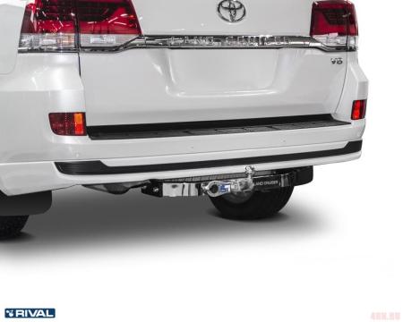Фаркоп для Toyota Land Cruiser 200 (Executive TRD) (2007-2015) с нерж. накладкой № F.5703.005