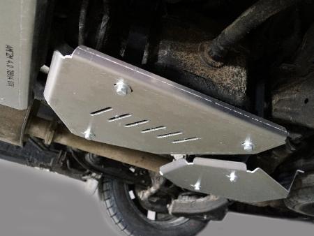 Защита емкости (с AdBlue) для Hyundai Staria (2021-2025) № ZKTCC00537