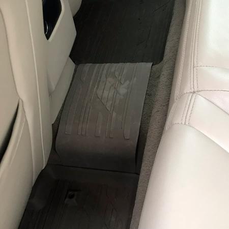 Коврик салона (туннельный жгут) оригинальный для Volvo V60 (2018-2025) № 39822907