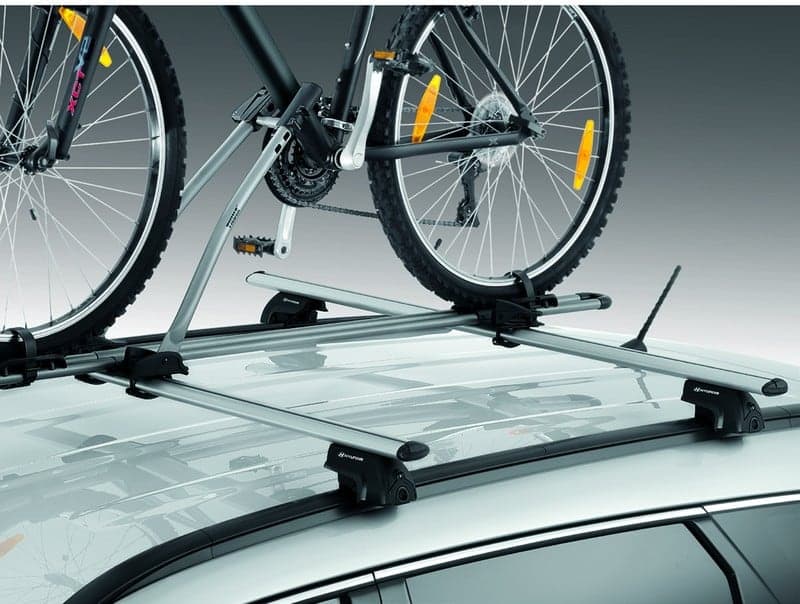 Держатель для 1-го велосипеда из алюминия для крепления на багажнике крыши оригинальное Hyundai Santa Fe (2018-2022) № 55701SBA21